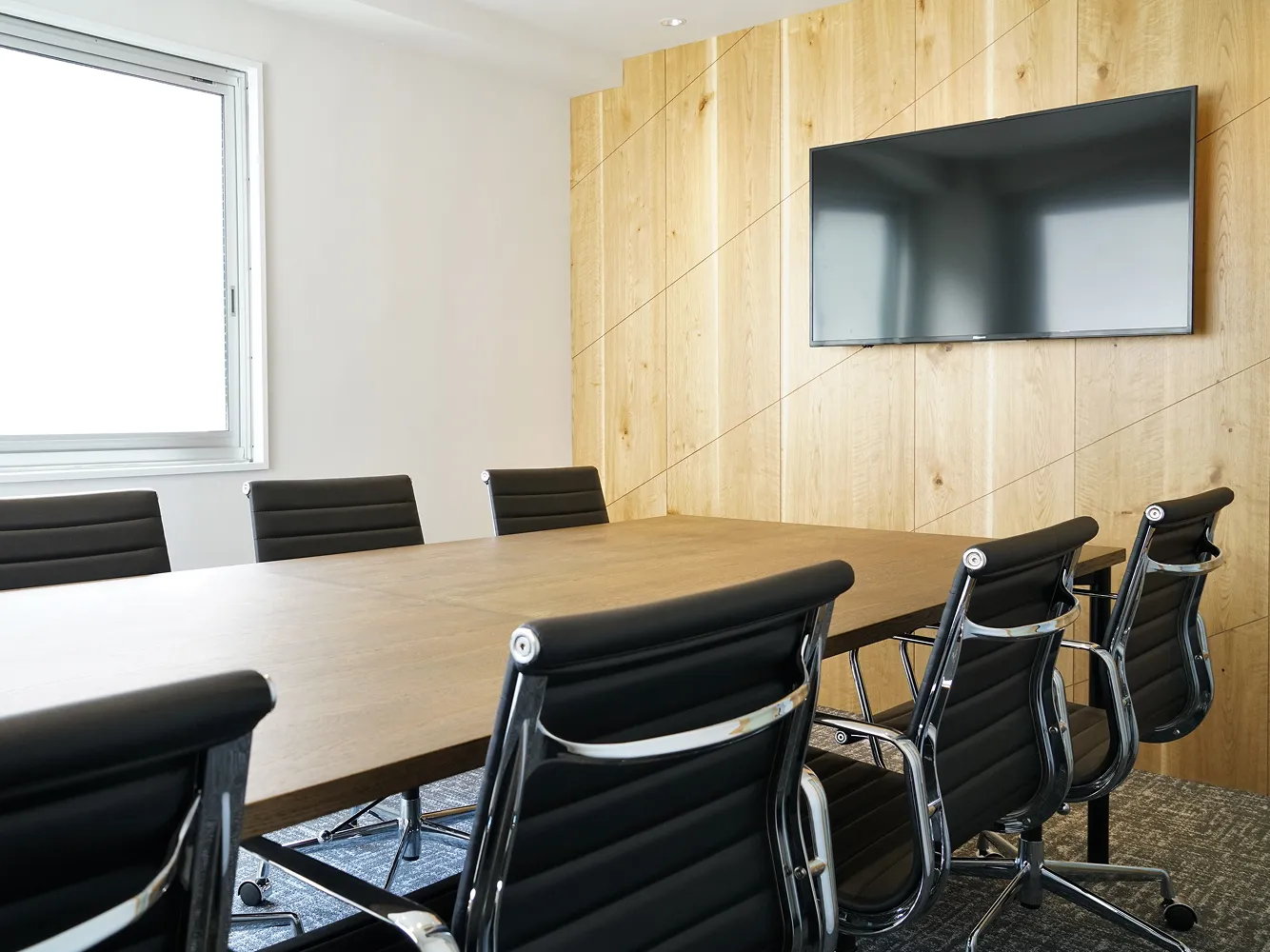 貸会議室 & 
            レンタルスペース事業